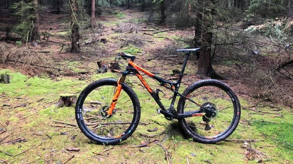 Škola jízdy i testy kol. V Bikesalonu!